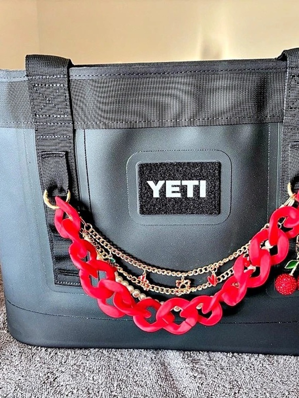 YETI Camino Zip 18L Tote in Black